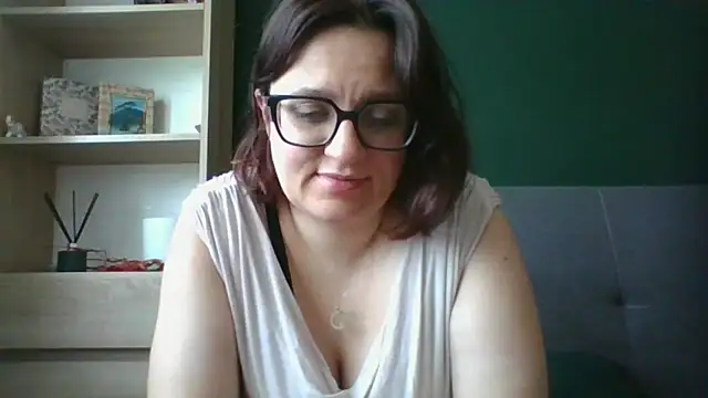 Snapshot of sensual_paris chatting on 13, 7, 2026 sensual paris online show from 13, 7, 2026