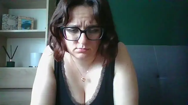 Snapshot of sensual_paris chatting on 17, 7, 2026 sensual paris online show from 17, 7, 2026
