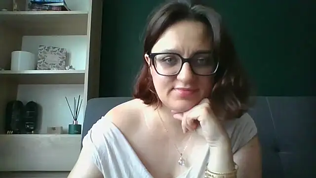Snapshot of sensual_paris chatting on 31, 7, 2026 sensual paris online show from 31, 7, 2026