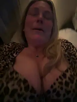 bigtitslivetofuck online show from 23, 3, 2025