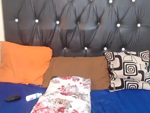 Snapshot of QueensBettyX96 chatting on 6, 5, 2026 QueensBettyX96 online show from 6, 5, 2026