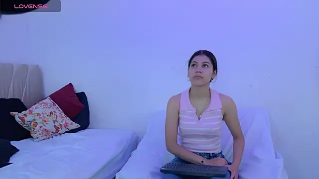 sweetauracouple online show from 29, 6, 2026