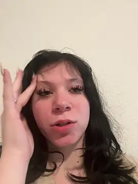 Snapshot of kaygbbmama chatting on 29, 4, 2026 kaygbbmama online show from 29, 4, 2026