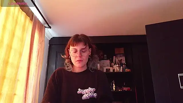 Rossiee huntt online show from 6, 8, 2026