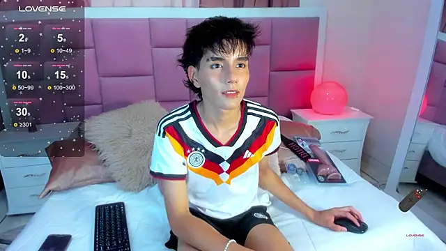 Snapshot of christopher_robin4 chatting on 30, 5, 2026 christopher robin4 online show from 30, 5, 2026
