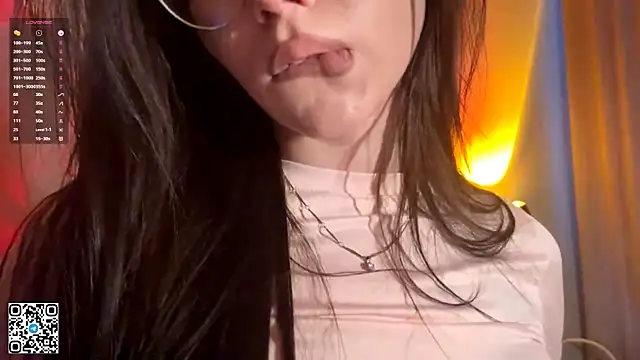 MelanieHale online show from 28, 4, 2026