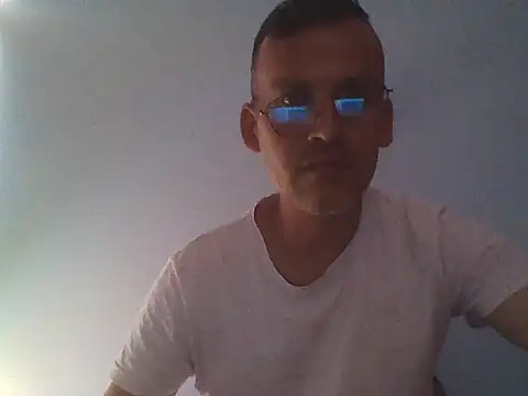 Snapshot of jairo43 chatting on 4, 7, 2026 jairo43 online show from 4, 7, 2026