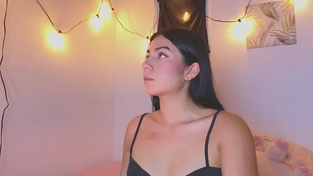 Snapshot of VictoriaaLopez chatting on 12, 6, 2026 VictoriaaLopez online show from 12, 6, 2026