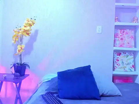 Snapshot of ChloeSmith9 chatting on 25, 5, 2026 ChloeSmith9 online show from 25, 5, 2026