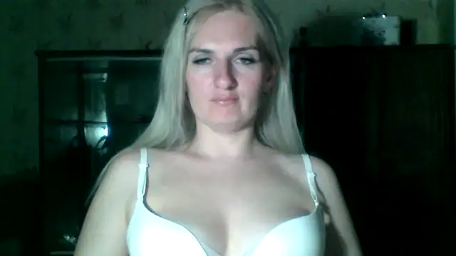 Snapshot of MartaHaze chatting on 13, 5, 2026 MartaHaze online show from 13, 5, 2026