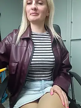 Snapshot of MartaHaze chatting on 30, 5, 2026 MartaHaze online show from 30, 5, 2026