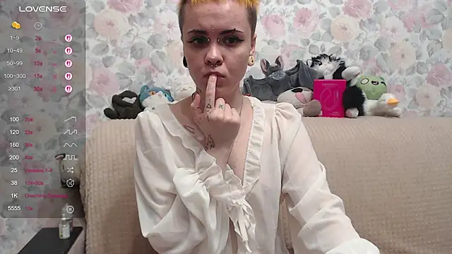 Snapshot of Tessie_sun chatting on 26, 5, 2026 Tessie sun online show from 26, 5, 2026