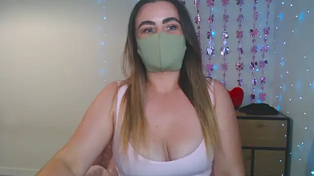 Snapshot of MillaVelvet chatting on 18, 6, 2026 MillaVelvet online show from 18, 6, 2026