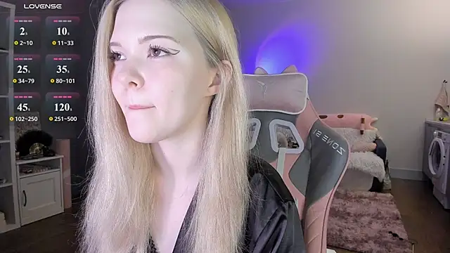 Snapshot of fairy_cassie chatting on 8, 5, 2026 fairy cassie online show from 8, 5, 2026