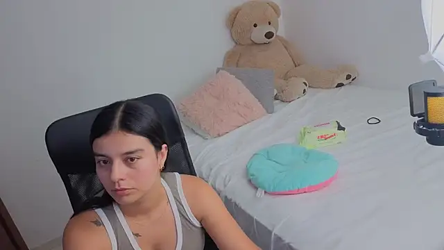 Snapshot of valerihouse_ chatting on 14, 5, 2026 valerihouse online show from 14, 5, 2026
