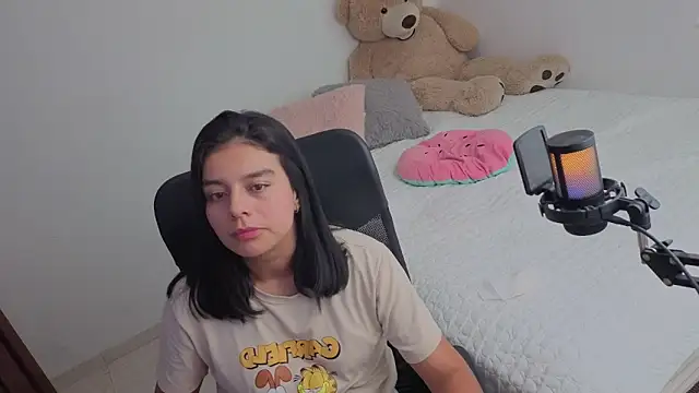 Snapshot of valerihouse_ chatting on 12, 6, 2026 valerihouse online show from 12, 6, 2026