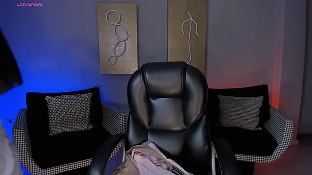 Snapshot of BellaStormX chatting on 4, 6, 2026 BellaStormX online show from 4, 6, 2026