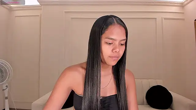 SaphiraJames online show from 7, 7, 2026