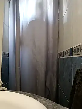 Snapshot of Soloyan chatting on 23, 11, 2025 Soloyan online show from 23, 11, 2025