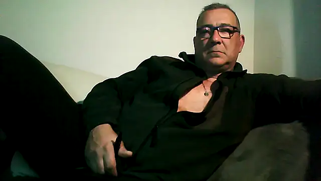 Snapshot of Soloyan chatting on 25, 11, 2025 Soloyan online show from 25, 11, 2025