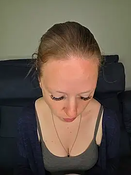 Snapshot of SweetGermanAlina chatting on 18, 6, 2026 SweetGermanAlina online show from 18, 6, 2026