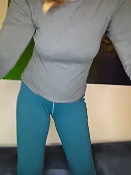 Snapshot of SweetGermanAlina chatting on 6, 7, 2026 SweetGermanAlina online show from 6, 7, 2026