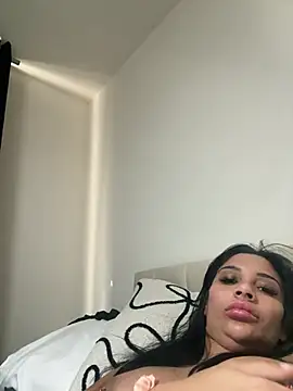 Snapshot of Miss_juicybabes chatting on 16, 5, 2026 Miss juicybabes online show from 16, 5, 2026