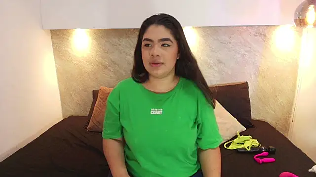 Emma  becket1 online show from 4, 7, 2026