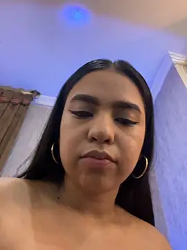 Snapshot of Dulcerouss__ chatting on 15, 5, 2026 Dulcerouss online show from 15, 5, 2026