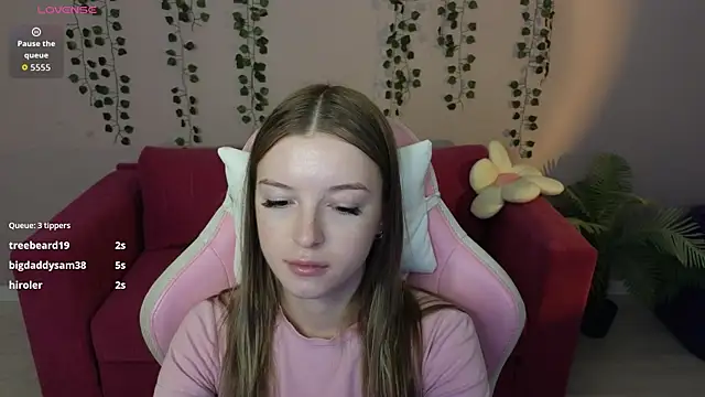 Snapshot of Eva_Th0mpson chatting on 7, 7, 2026 Eva Th0mpson online show from 7, 7, 2026