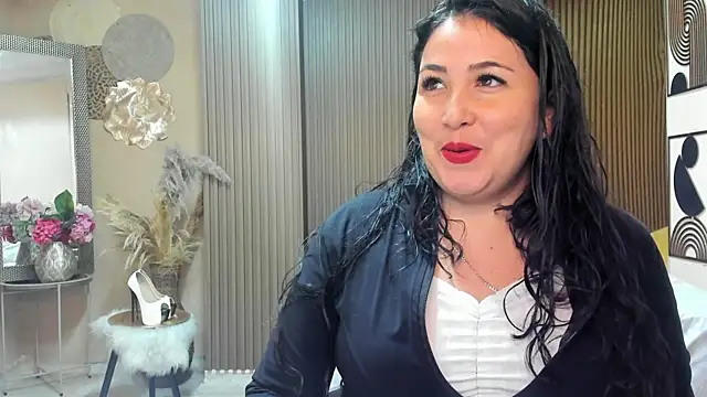 Snapshot of BBWLuxuryMuse chatting on 25, 5, 2026 BBWLuxuryMuse online show from 25, 5, 2026