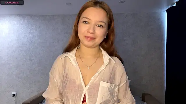 Snapshot of SofiaClarky chatting on 7, 6, 2026 SofiaClarky online show from 7, 6, 2026