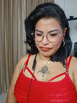 Snapshot of Aurorasaenz_ chatting on 2, 7, 2026 Aurorasaenz online show from 2, 7, 2026