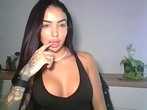 delfina victoria online show from 5, 5, 2026