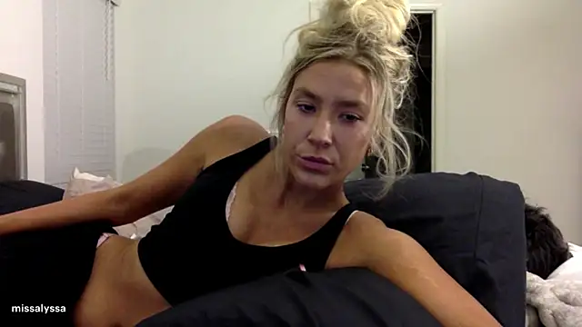 Misss alyssaaa online show from 8, 6, 2026