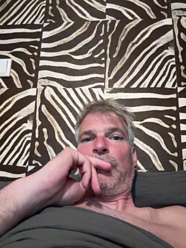 Snapshot of Thor-82 chatting on 11, 5, 2026 Thor-82 online show from 11, 5, 2026