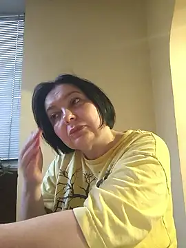 Snapshot of EmmaEmmy40 chatting on 8, 5, 2026 EmmaEmmy40 online show from 8, 5, 2026