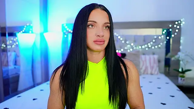 XandraBae online show from 14, 6, 2026