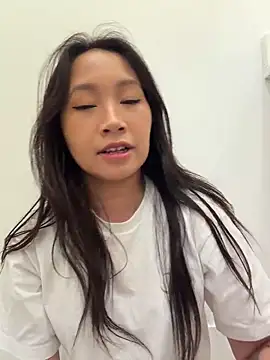petiteTai online show from 30, 5, 2026