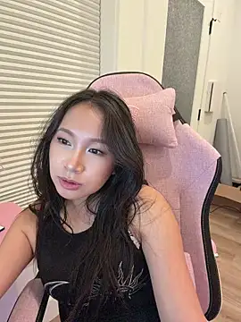 petiteTai online show from 6, 6, 2026
