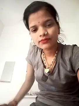 Snapshot of Student_garl_1 chatting on 5, 5, 2026 Student garl 1 online show from 5, 5, 2026