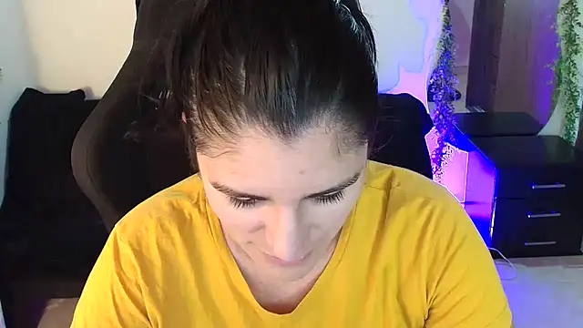 LUCYMILF SEXY online show from 25, 5, 2026