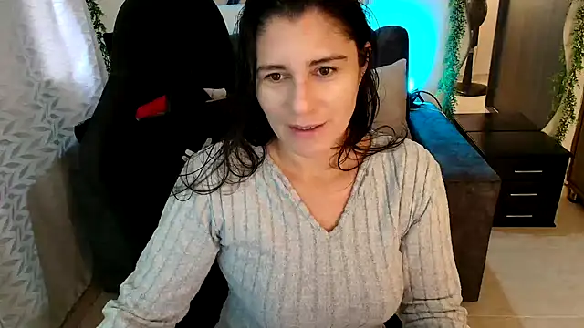 LUCYMILF SEXY online show from 8, 6, 2026