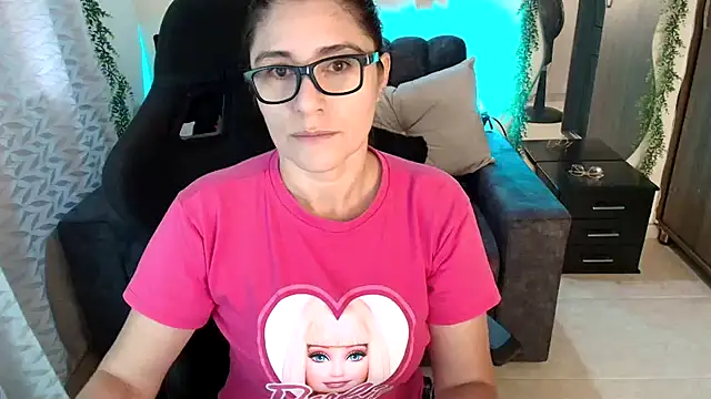 Snapshot of LUCYMILF_SEXY chatting on 12, 7, 2026 LUCYMILF SEXY online show from 12, 7, 2026