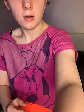 Snapshot of Tatum-Bear chatting on 12, 6, 2026 Tatum-Bear online show from 12, 6, 2026
