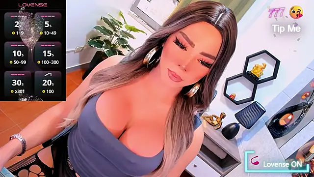 xJackieHugeSuckerx online show from 22, 6, 2026
