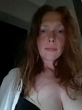 MillaSmileX online show from 2, 6, 2026