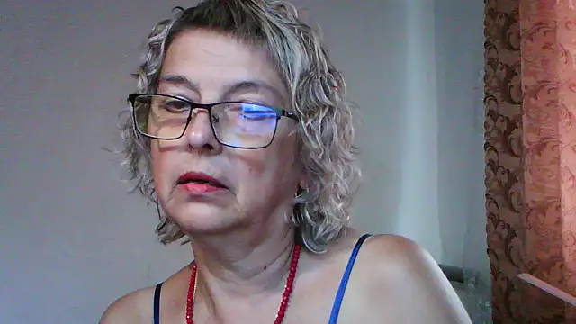 Snapshot of ElizabethGorden chatting on 6, 8, 2026 ElizabethGorden online show from 6, 8, 2026