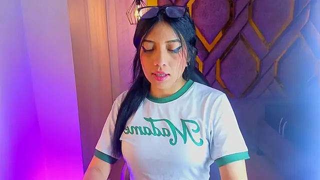 Snapshot of Ey_Im_simone_ chatting on 22, 6, 2026 Ey Im simone online show from 22, 6, 2026