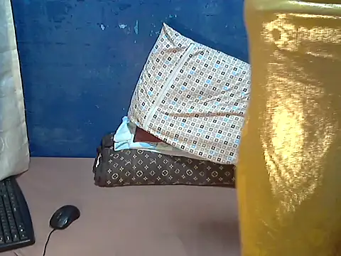 Snapshot of hotchilimom chatting on 23, 11, 2025 hotchilimom online show from 23, 11, 2025